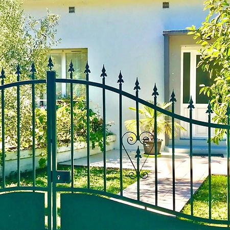 Villa Maison Blanche Tulle 1 A 4 Personnes Exteriér fotografie