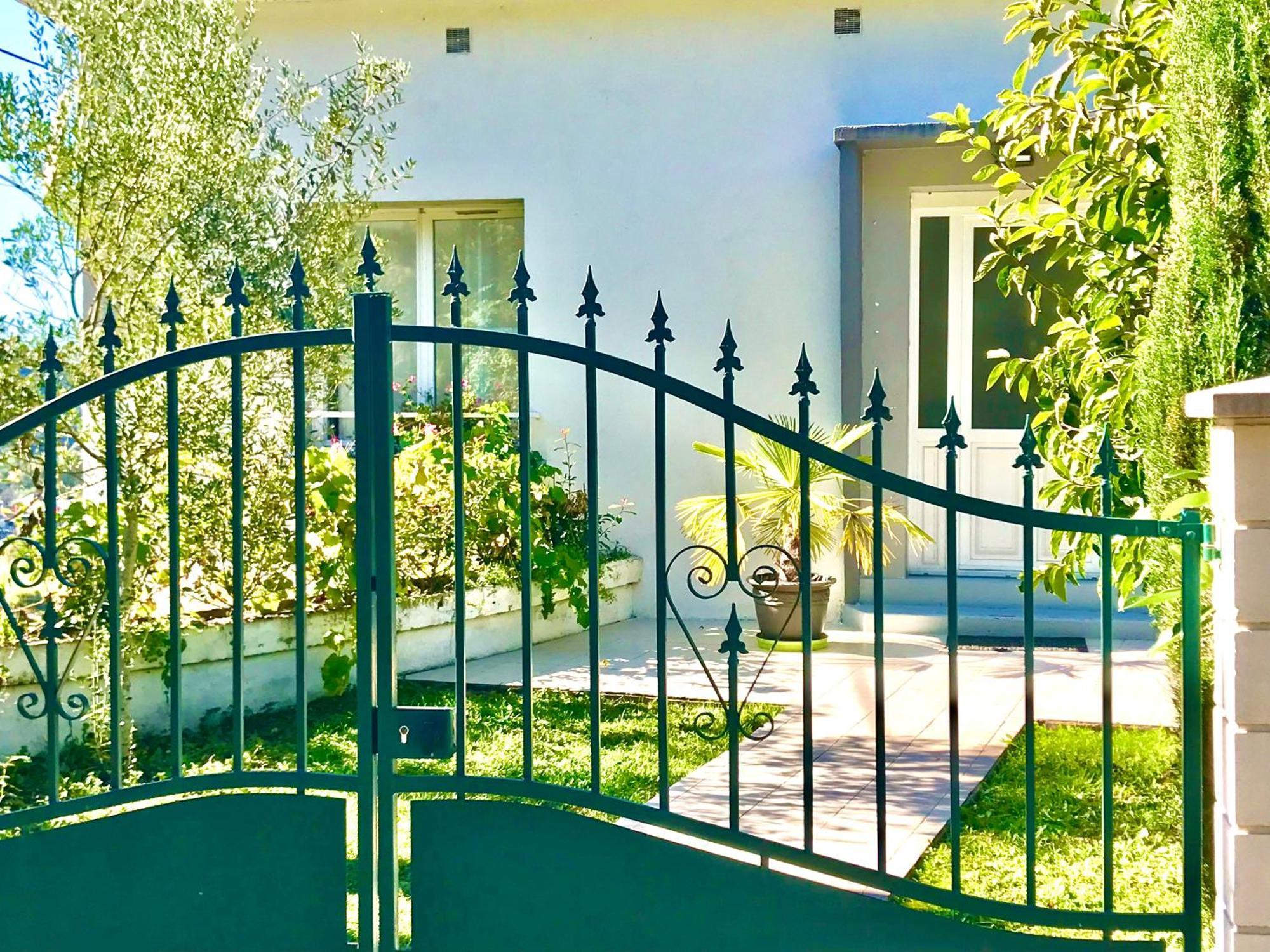 Villa Maison Blanche Tulle 1 A 4 Personnes Exteriér fotografie