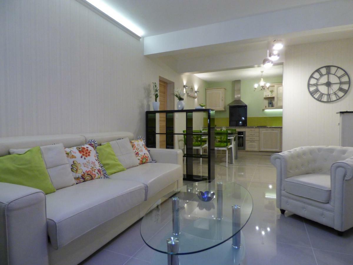 Villa Maison Blanche Tulle 1 A 4 Personnes Exteriér fotografie